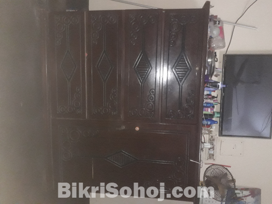 মালেশিয়ান বোর্ডের তৈরী ওয়ারড্রব।